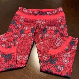 Lululemon crop size 6